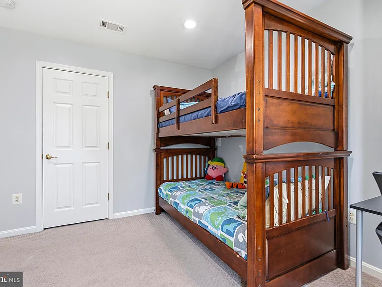 13922 Rutgers Ct — Photo 39