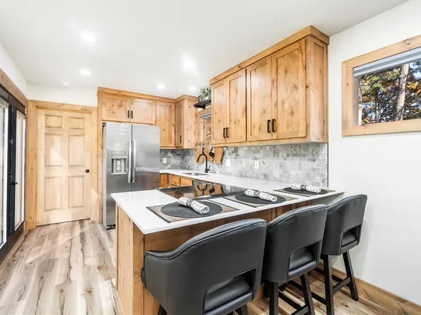 16011 Hickory Dr, Rogers, AR 72756