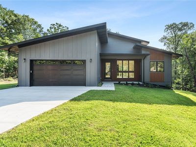 1 Langholm Ln, Bella Vista, AR, 72715