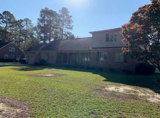 1305 Dunbar Dr, Laurinburg, NC 28352