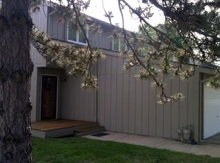 5333 SW Chelsea Ct, Topeka, KS 66604