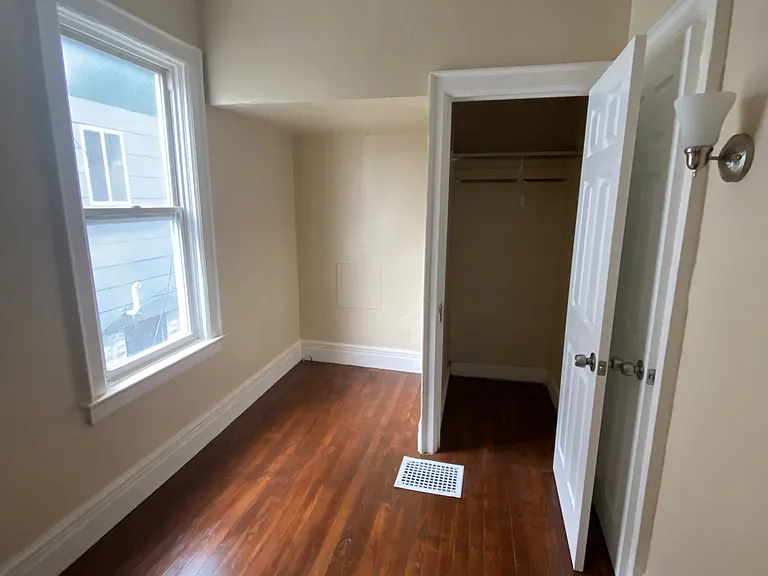 304 Grider St — Photo 5