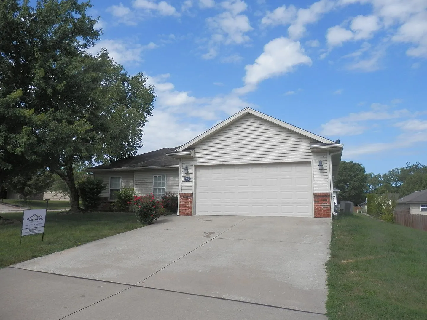 Nice 3 Bed 2 Bath House! — Photo 1