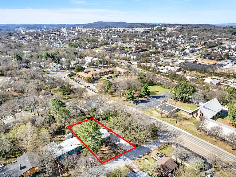 515 W Holly St — Photo 29
