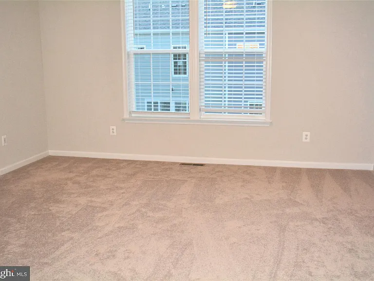 6050 Krantz Dr — Photo 16
