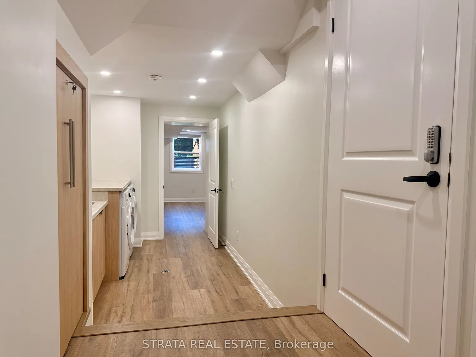 1 bed, $2,000 — Photo 2