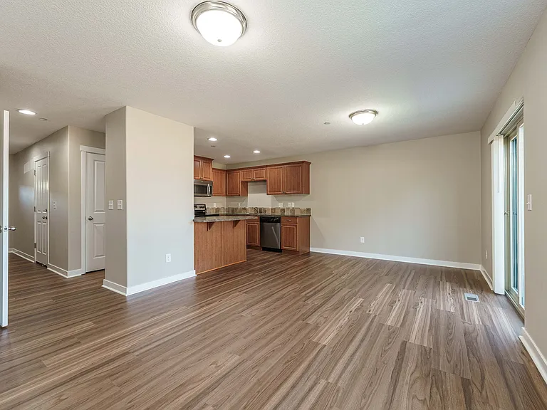 836 NE 109th Ct — Photo 6