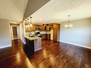 4559 E Cromwell St, Springfield, MO 65802