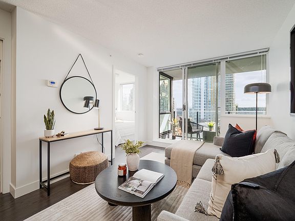3rd image of 1325 Rolston St #1703