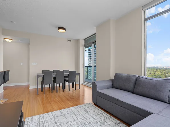 18 Yorkville Ave, Toronto, ON