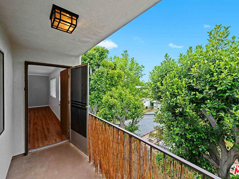 12801 Moorpark St #308 — Photo 25