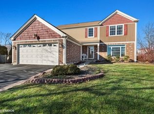 1253 Country Glen Ln, Carol Stream, IL 60188