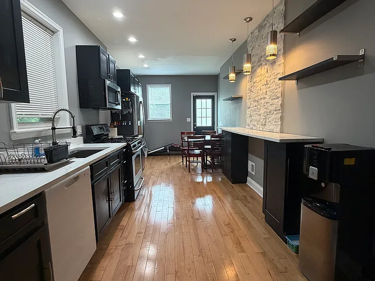 2802 Violet Ave — Photo 5