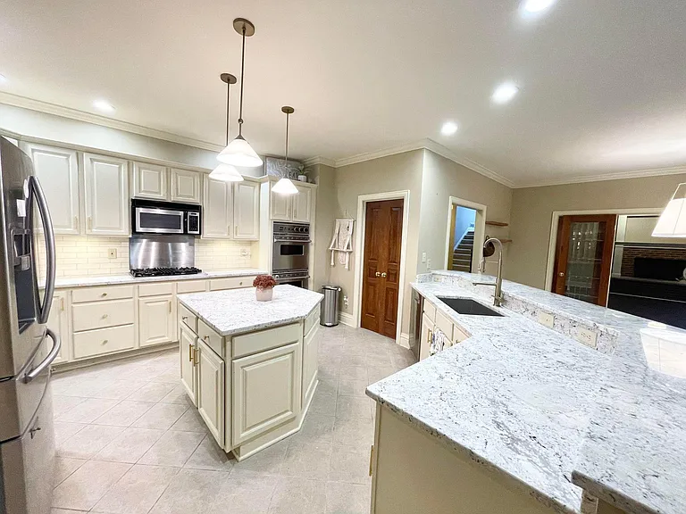 8034 Balmoral Ct — Photo 14