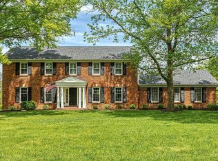 18 Crown Manor Dr, Chesterfield, MO 63005