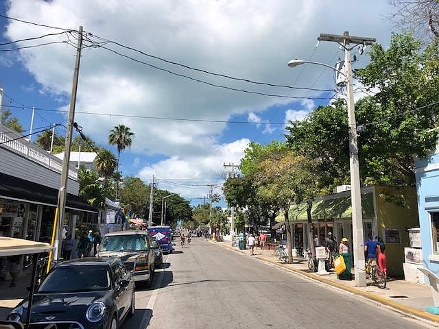 2nd image of 335 Duval St #D-e