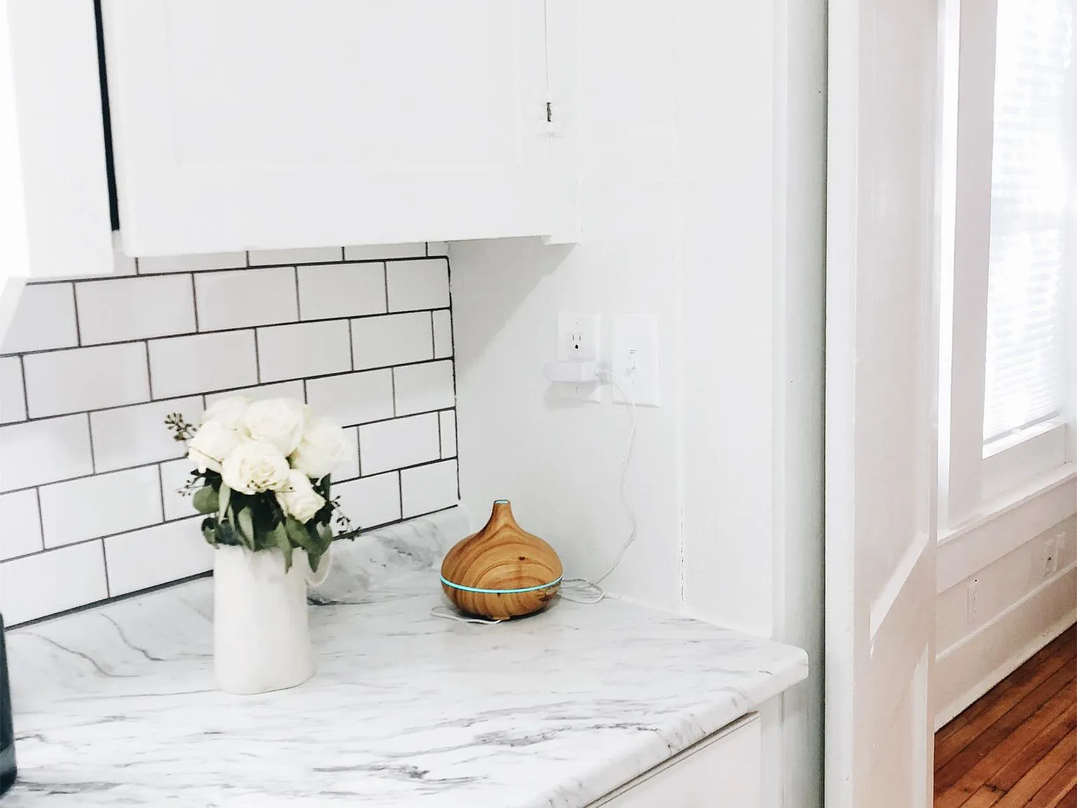 1114 W Russell Pl — Photo 2
