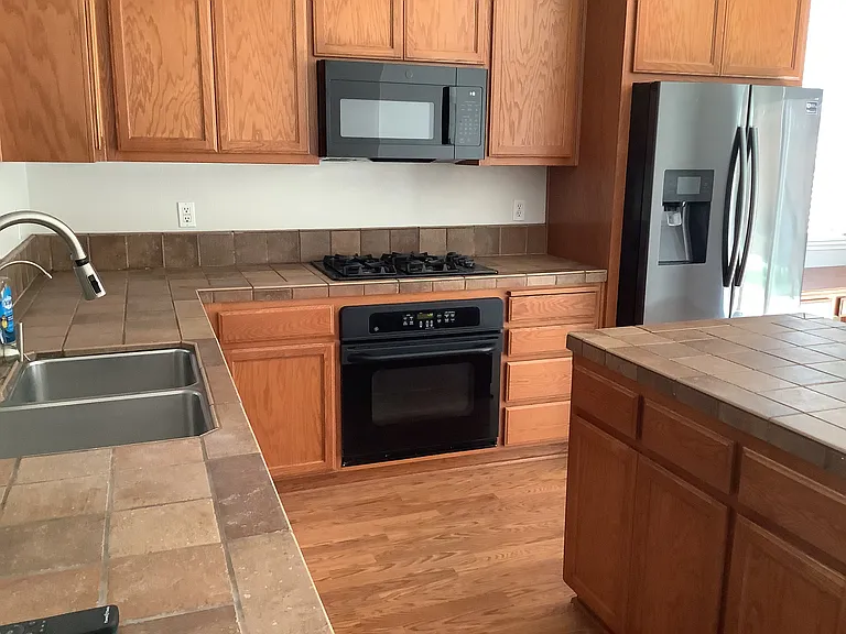 1488 Wellington Ave — Photo 19