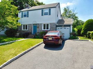 377 Windsor Rd, River Edge, NJ 07661