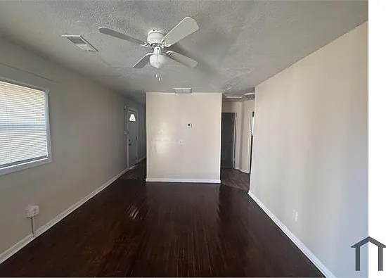 557 Simmons St NW #B — Photo 4