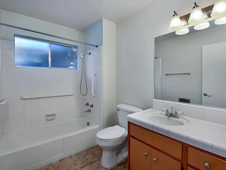 115 Estates Dr — Photo 6