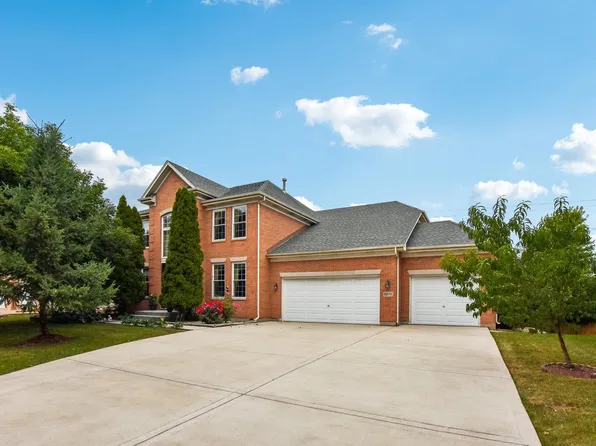 5270 Shotkoski Dr, Hoffman Estates, IL 60192