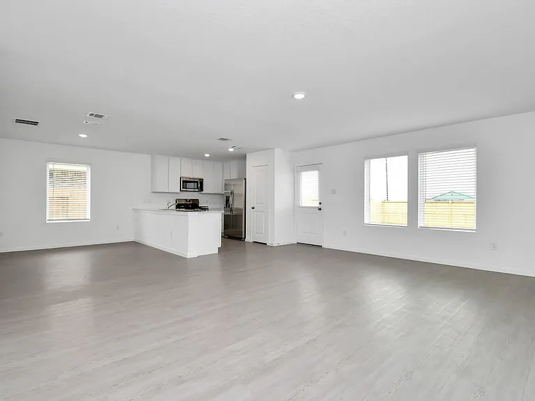 1507 Windrose Bnd — Photo 5