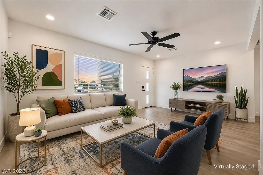 3 bed, 2.0 bath, 1787 sqft, $2,250 — Photo 1