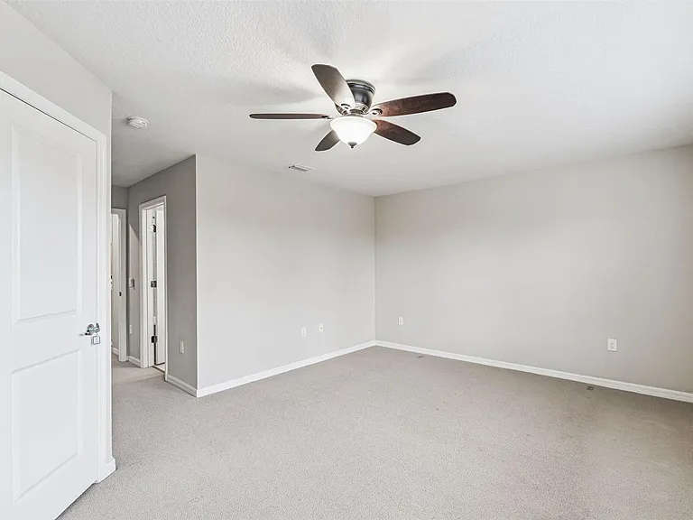 7260 Duxbury Ln — Photo 12
