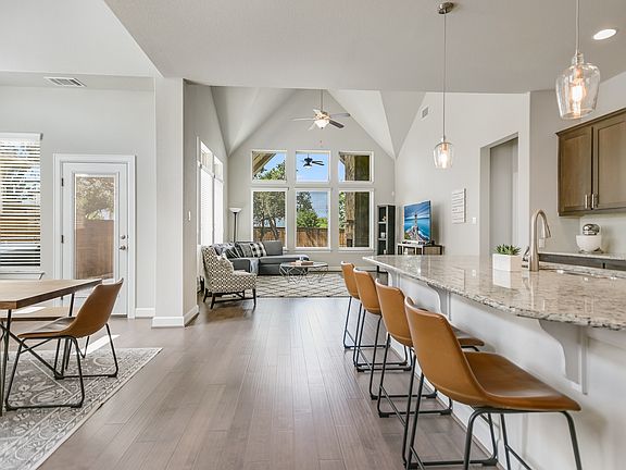 3rd image of 15420 Cinca Terra Dr