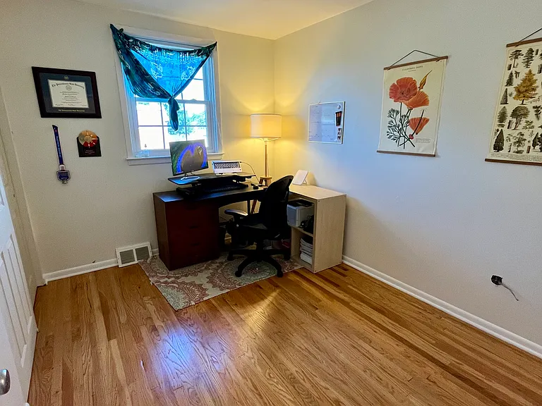 Bedroom 4/office