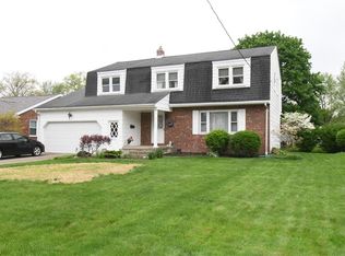 6060 Applecrest Dr, Youngstown, OH