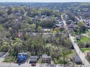 614 Washington St, Weston, MO 64098
