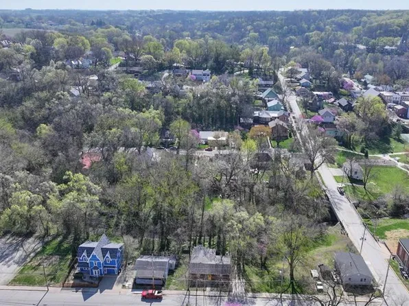614 Washington St, Weston, MO 64098