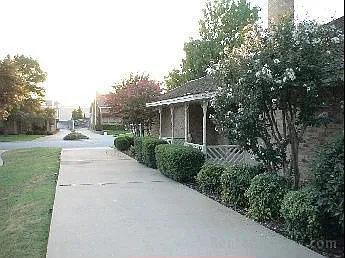 Side driveway