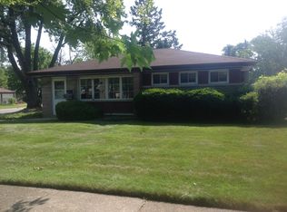 17203 Chicago Ave, Lansing, IL 60438