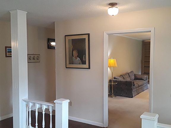 4th image of 2137 Chesterfield Dr