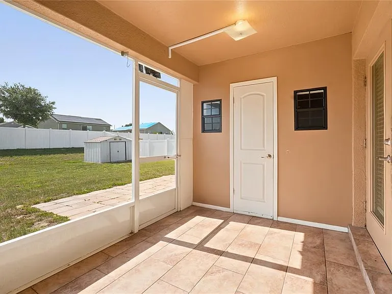 650 Hidden Lakes Ct — Photo 21