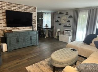 14 Edgelawn Ave APT 9, North Andover, MA 01845