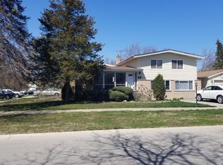 515 Michael Mnr, Glenview, IL 60025