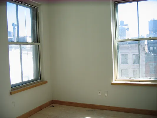 Rented by The Loft Broker | media 25