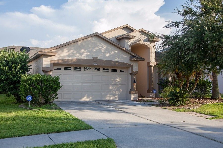 2nd image of 1544 Sweetspire Dr