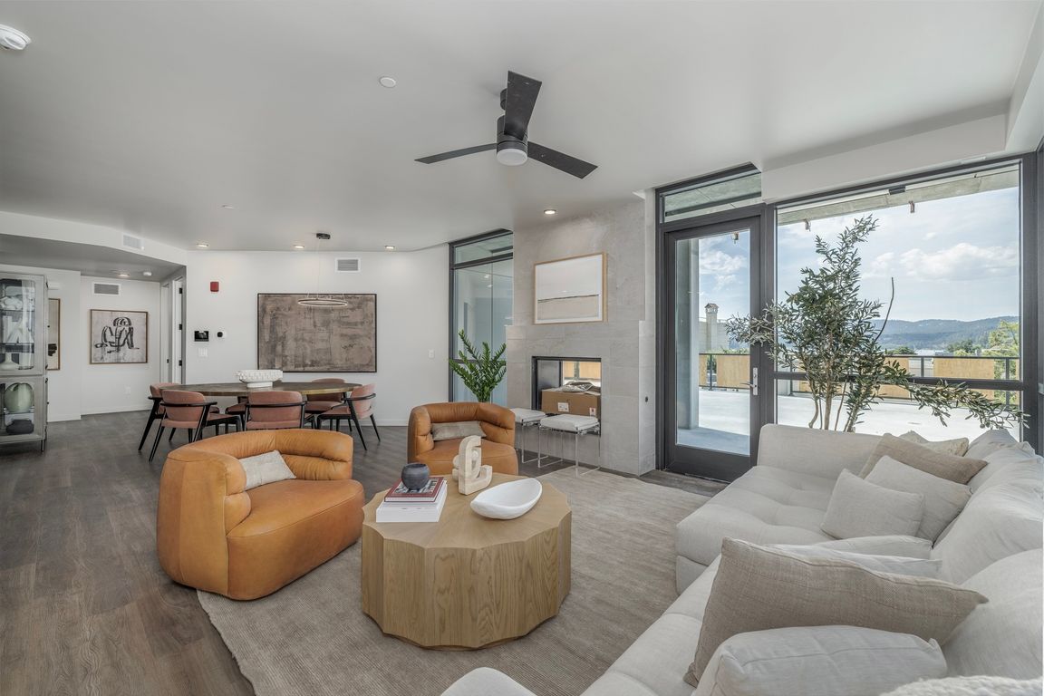 next background image