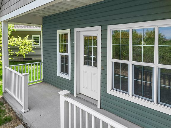 3rd image of 12382 69th Ln NE