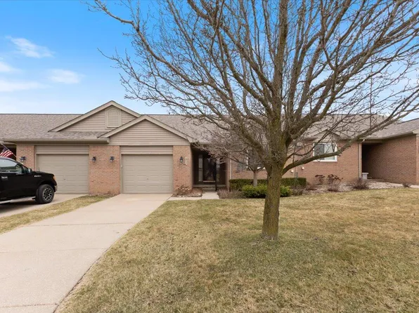 604 Bristol Dr, Chelsea, MI 48118