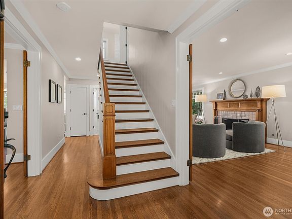 2nd image of 2406 Bigelow Avenue N