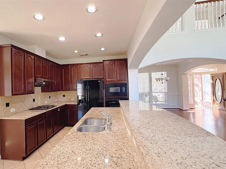 8610 Rising Oak Ln — Photo 25