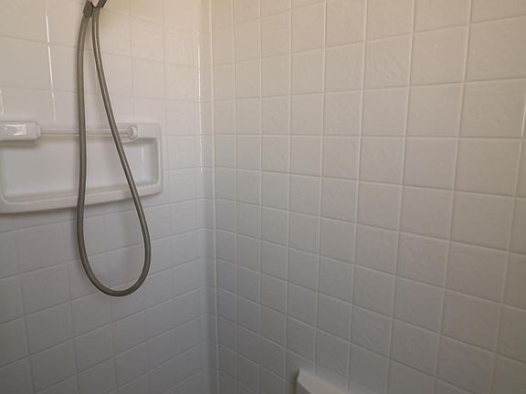 4th image of 2110A McCausland Ave Floor 2