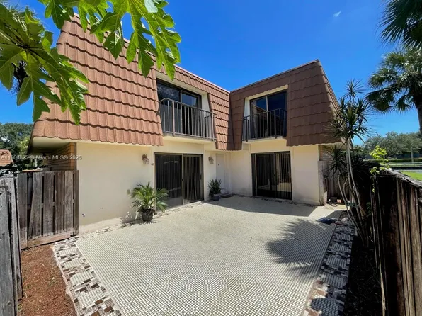 157 Heritage Way, West Palm Beach, FL 33407