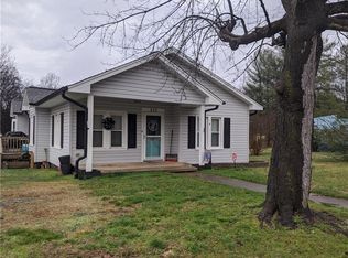 510 High Point St, Randleman, NC 27317